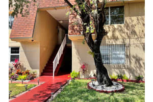 220 NW 107th Ave APT 207, Miami, FL 33172, Sold 05/23/25