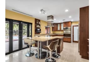 15901 W Troon Cir, Miami Lakes, FL 33014, Sold 05/16/25