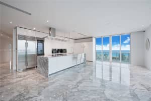 1000 South Pointe Dr PH-2804, Miami Beach, FL 33139, - MLS#A11769254