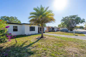 5844 Garfield St, Hollywood, FL 33021, - MLS#A11769312
