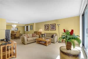 2301 S Ocean Dr APT 207, Hollywood, FL 33019, - MLS#A11769341
