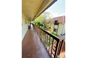 6565 W 26th Dr Apt 201-34, Hialeah, FL 33016, Sold 07/01/25