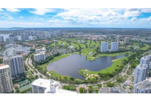 3675 N Country Club Dr 2208, Aventura