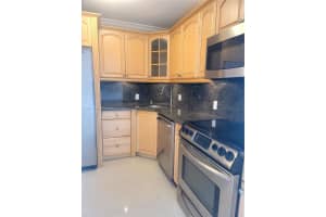 ELDORADO TOWERS, 3675 N Country Club Dr APT 2208, Aventura, FL 33180, - MLS#A11769463