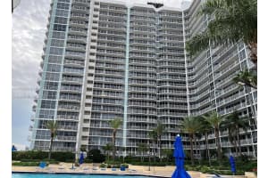 7601 E Treasure Dr 1523 North Bay Village, FL 33141 - MLS#A11769525