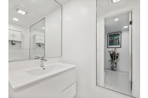 200 Diplomat Pkwy APT 424, Hallandale Beach, FL 33009, - MLS#A11769548