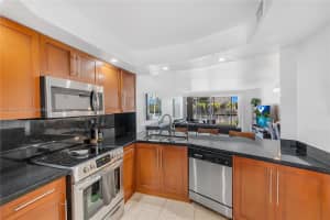 1750 NE 191st St Apt 202-1, Miami, FL 33179, - MLS#A11769735