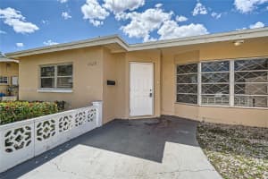 4720 NW 41st Pl, Lauderdale Lakes, FL 33319, Sold 05/13/25