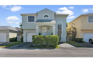 12013 Nw 13th St, Pembroke Pines