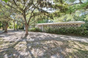 11600 SW 69th Ct, Miami, FL 33156, - MLS#A11769817