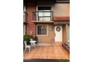 1813 Sw 107th Ave 2408, Miami