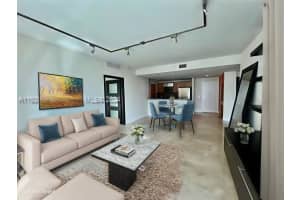 300 S Biscayne Blvd 2606, Miami