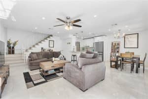 8 Hathaway Ln, Wilton Manors, FL 33305, Sold 07/23/25