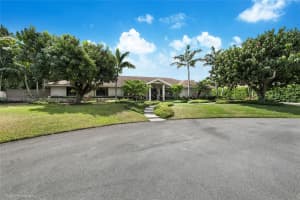 8220 SW 159th St, Palmetto Bay, FL 33157, Sold 05/07/25