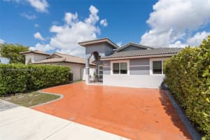 8885 NW 110th St, Hialeah Gardens, FL 33018, Sold 05/27/25