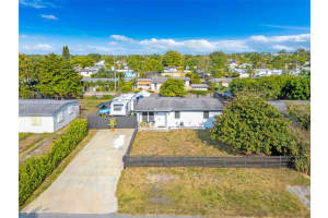5491 SW 90th Ct, Miami, FL 33165, Sold 04/30/25