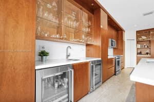10921 NW 69th St, Doral, FL 33178, Sold 06/13/25