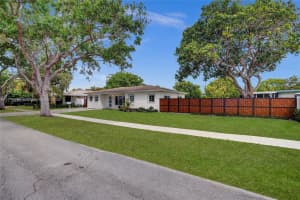 2125 Alamanda Dr, North Miami, FL 33181, - MLS#A11770296