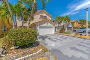 15157 SW 95th St, Miami, FL 33196, Sold 08/04/25