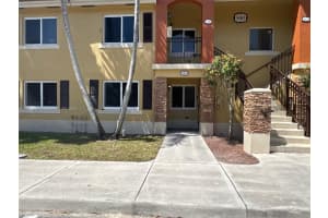 930 Ne 33rd Ter 102, Homestead