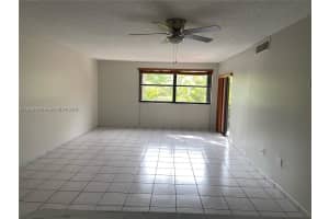 400 W Park Dr APT 202, Miami, FL 33172, Sold 07/23/25