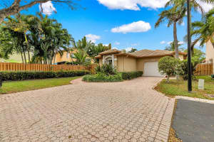 2930 NW 99th Ct, Doral, FL 33172, Sold 05/08/25