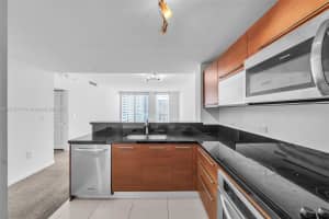 Vizcayne, 244 Biscayne Blvd APT 2507, Miami, FL 33132, Sold 05/22/25