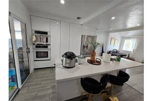 1011 NW 64th St, Miami, FL 33150, - MLS#A11770830