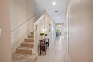 210 Las Brisas Cir, Weston, FL 33326, Sold 07/17/25