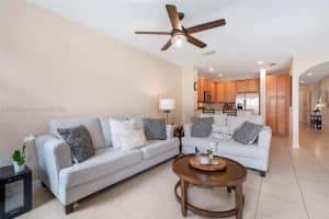 210 Las Brisas Cir, Weston, FL 33326, Sold 07/17/25