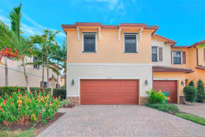 4691 Brumby Ter, Davie
