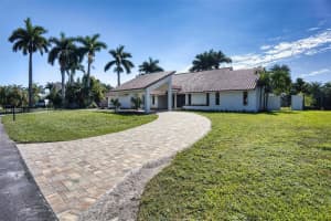 10440 NW 133rd St, Hialeah Gardens, FL 33018, Sold 04/23/25