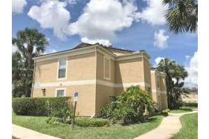 915 Riverside Dr 513, Coral Springs