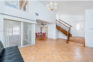 1007 Nw 106th Ave Cir, Miami