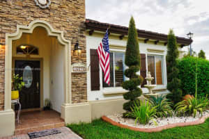 15676 SW 9th Ln, Miami, FL 33194, Sold 05/07/25