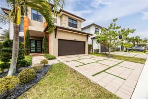 15742 Nw 88th Ave, Miami Lakes