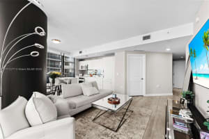 55 SW 9th St Apt 3601, Miami, FL 33130, - MLS#A11771277