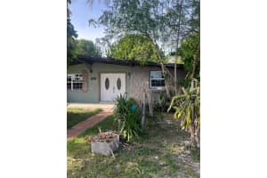 11315 SW 45th St, Miami, FL 33165, Sold 04/25/25