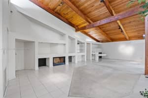 2765 NE 35th Dr, Fort Lauderdale, FL 33308, Sold 06/26/25
