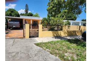 661 E 43rd St #0, Hialeah, FL 33013, - MLS#A11771351