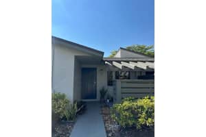 443 Lakeview Dr APT 5, Weston, FL 33326, Sold 06/10/25