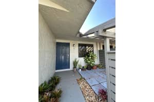 443 Lakeview Dr APT 5, Weston, FL 33326, Sold 06/10/25