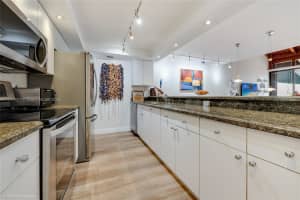 8613 SW 80th Ct, Miami, FL 33143, Sold 05/22/25