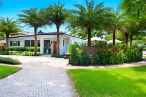 2575 Pine Tree Dr, Miami Beach, FL 33140, - MLS#A11771529
