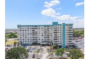 4330 Hillcrest Dr 1017, Hollywood