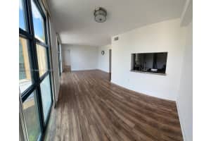 11750 SW 18th St Apt 422-1, Miami, FL 33175, Sold 04/28/25