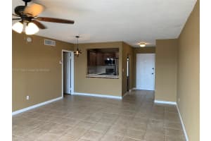 4848 NW 24th Ct APT 420, Lauderdale Lakes, FL 33313, - MLS#A11771635