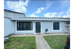 4411 Nw 185th St 4411, Miami Gardens