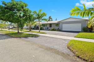 8620 SW 86th Ave, Miami, FL 33143, Sold 05/15/25