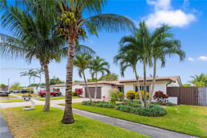 1200 NW 92nd Ave, Pembroke Pines, FL 33024, Sold 04/21/25